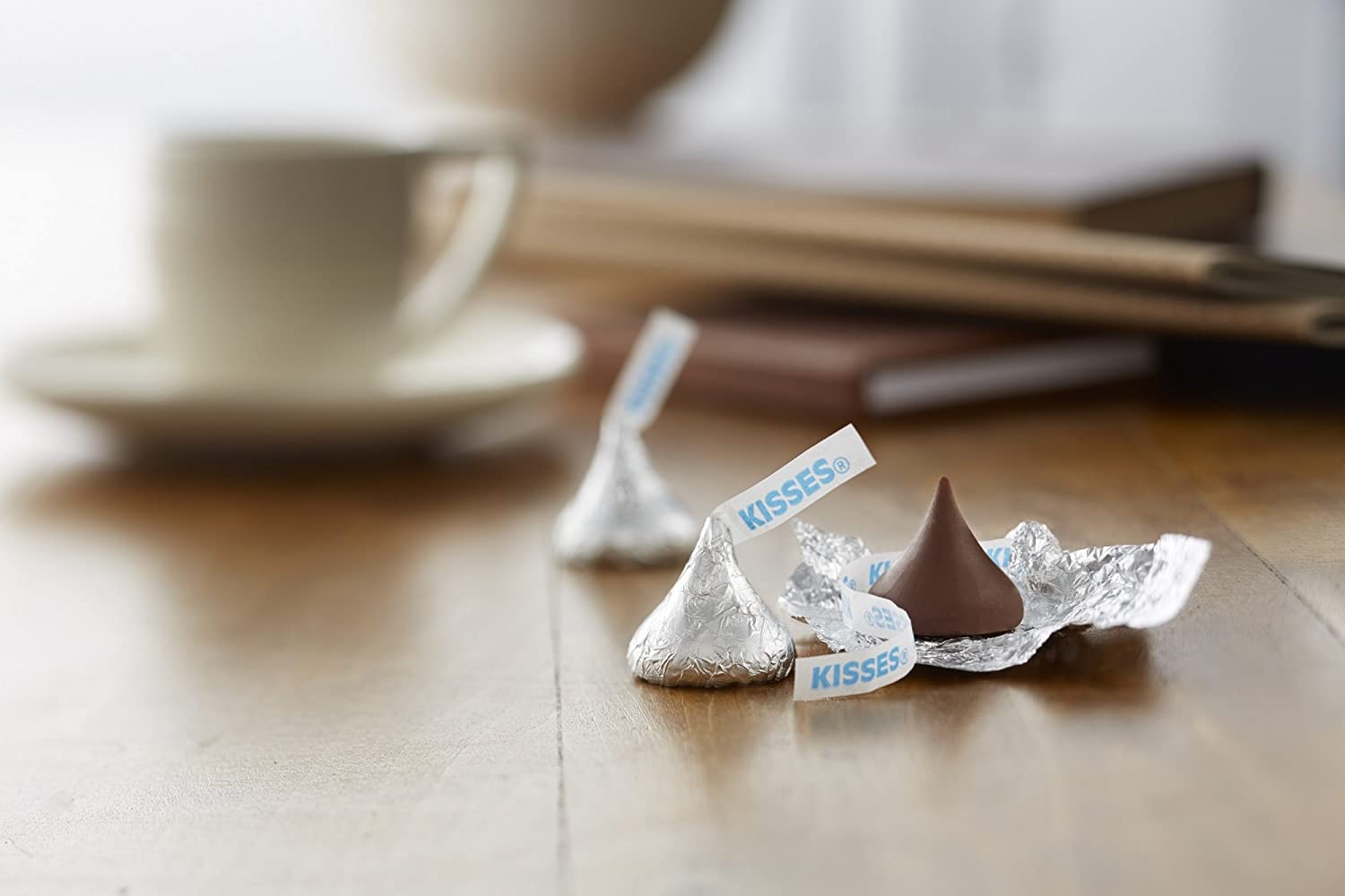 Does Hershey's chocolate Kisses have gluten?