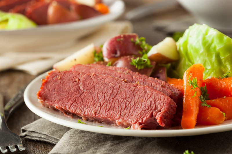 Does canned corned beef have carbs?