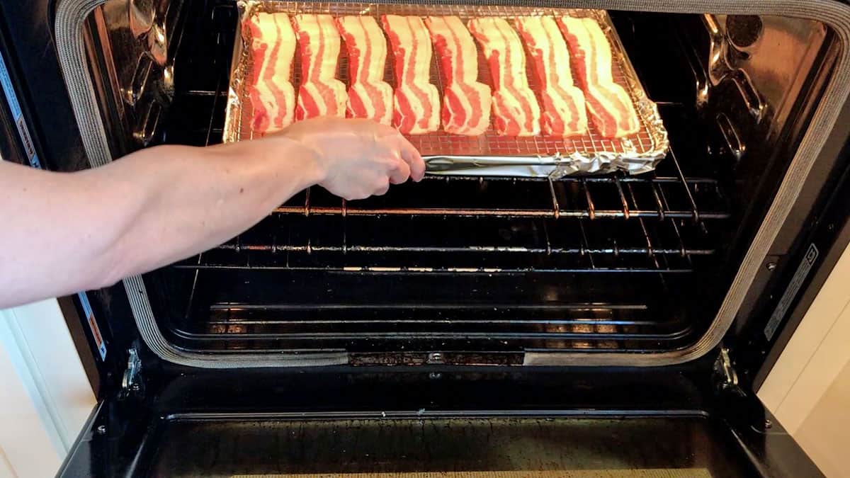 How long do you cook bacon in the oven at 350?