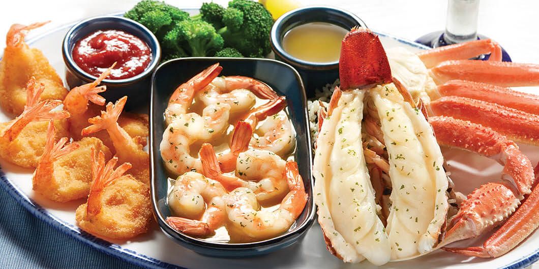 How many calories are in a Red Lobster ultimate feast?