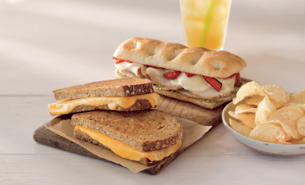 How many calories are in a turkey basil pesto panini from Starbucks?