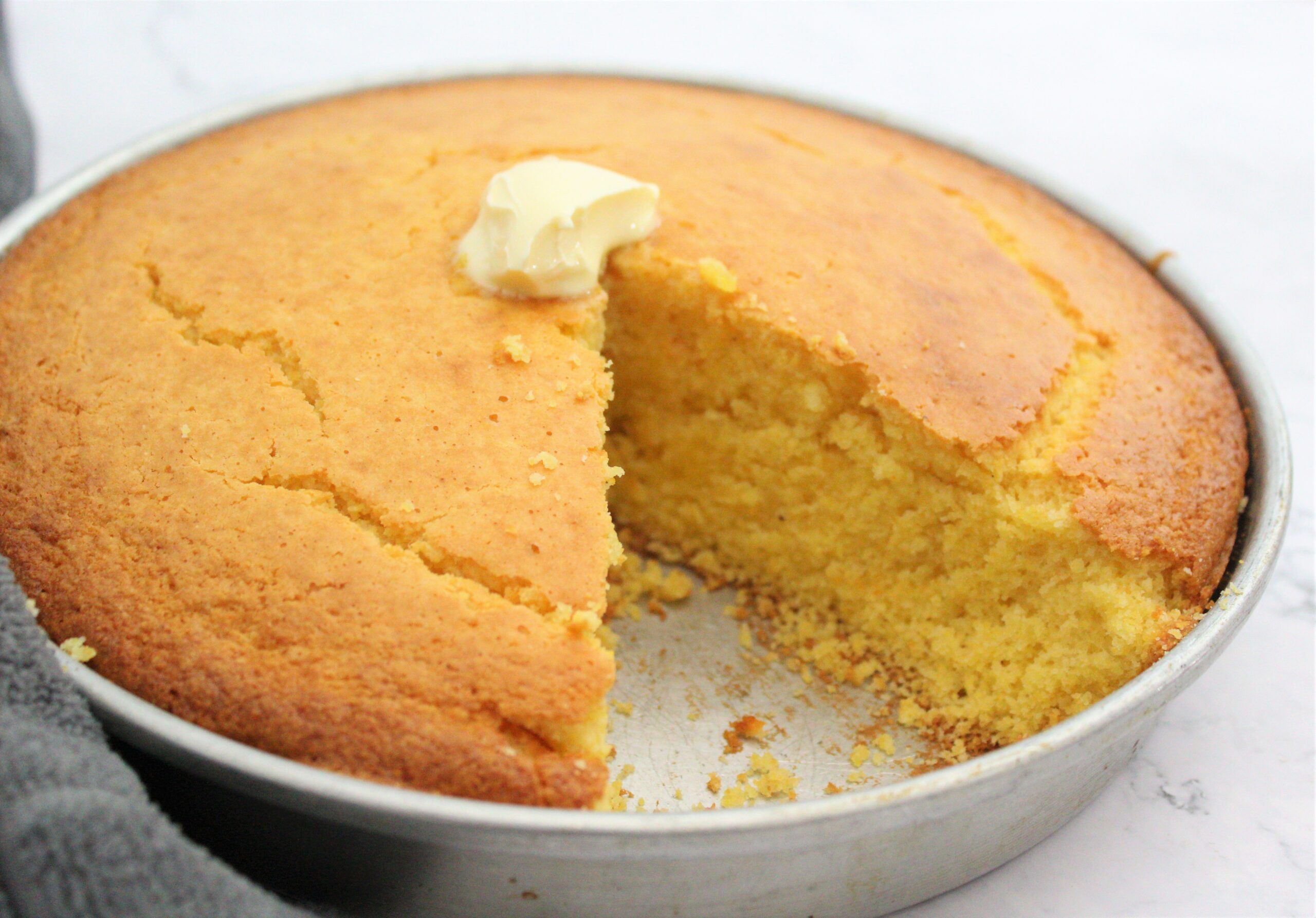 How many calories are in an average slice of cornbread?