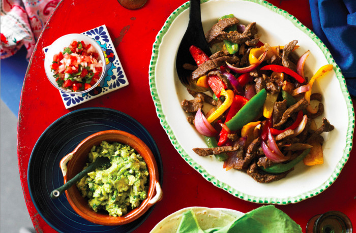 How many calories are in steak fajitas without tortillas?