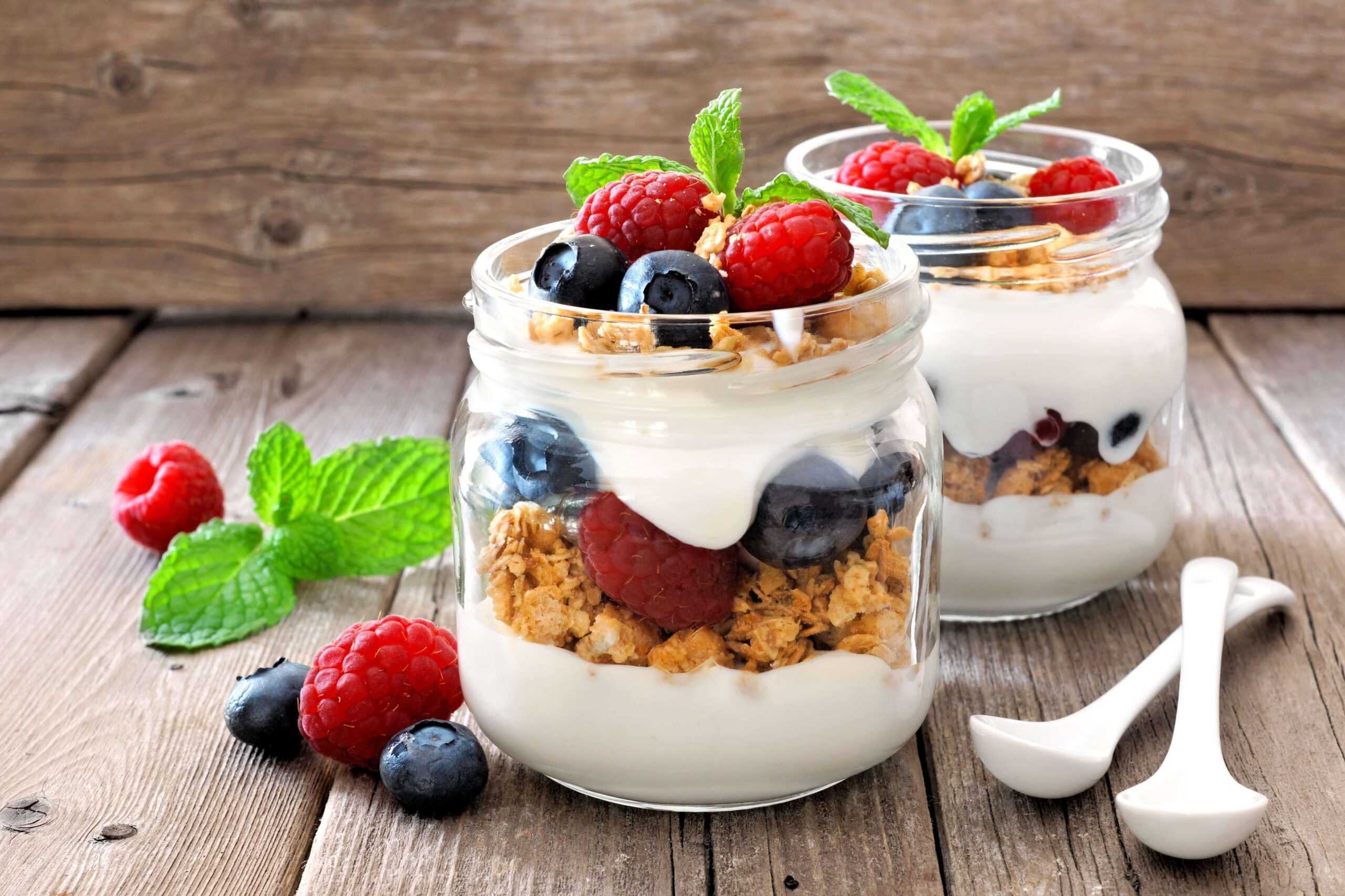 How many calories in a Greek yogurt parfait with granola?