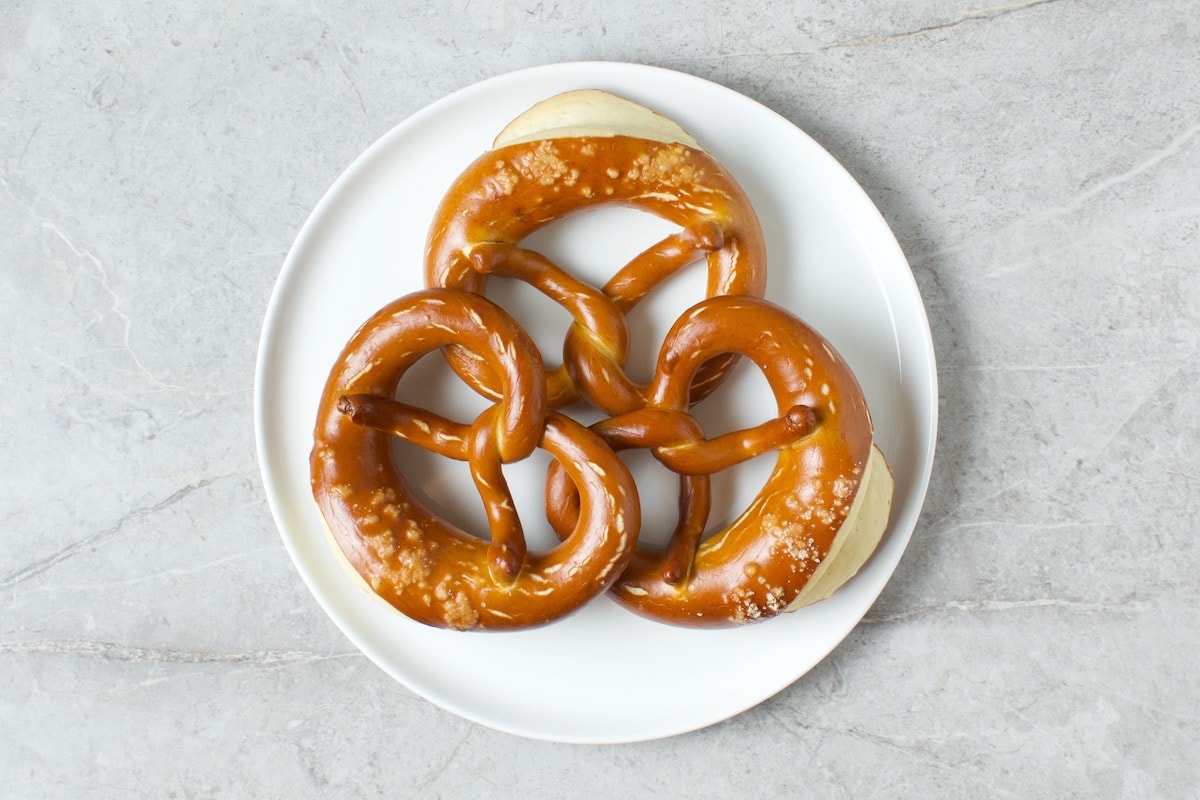 How many calories is a soft pretzel with cheese Sonic?