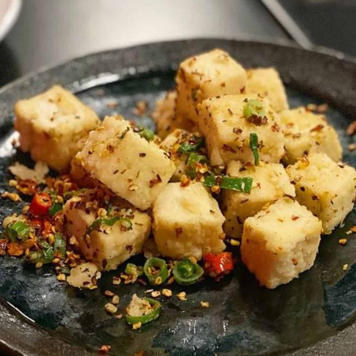 How many carbs are in deep fried tofu?