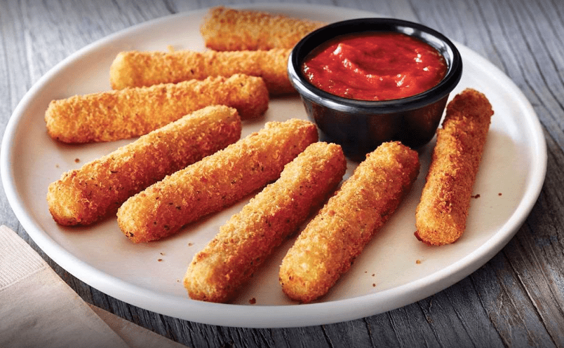 How many mozzarella sticks are in a serving at Applebee's?