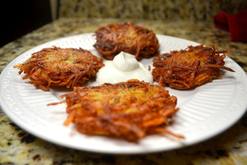 What is the difference between latkes and hash browns?
