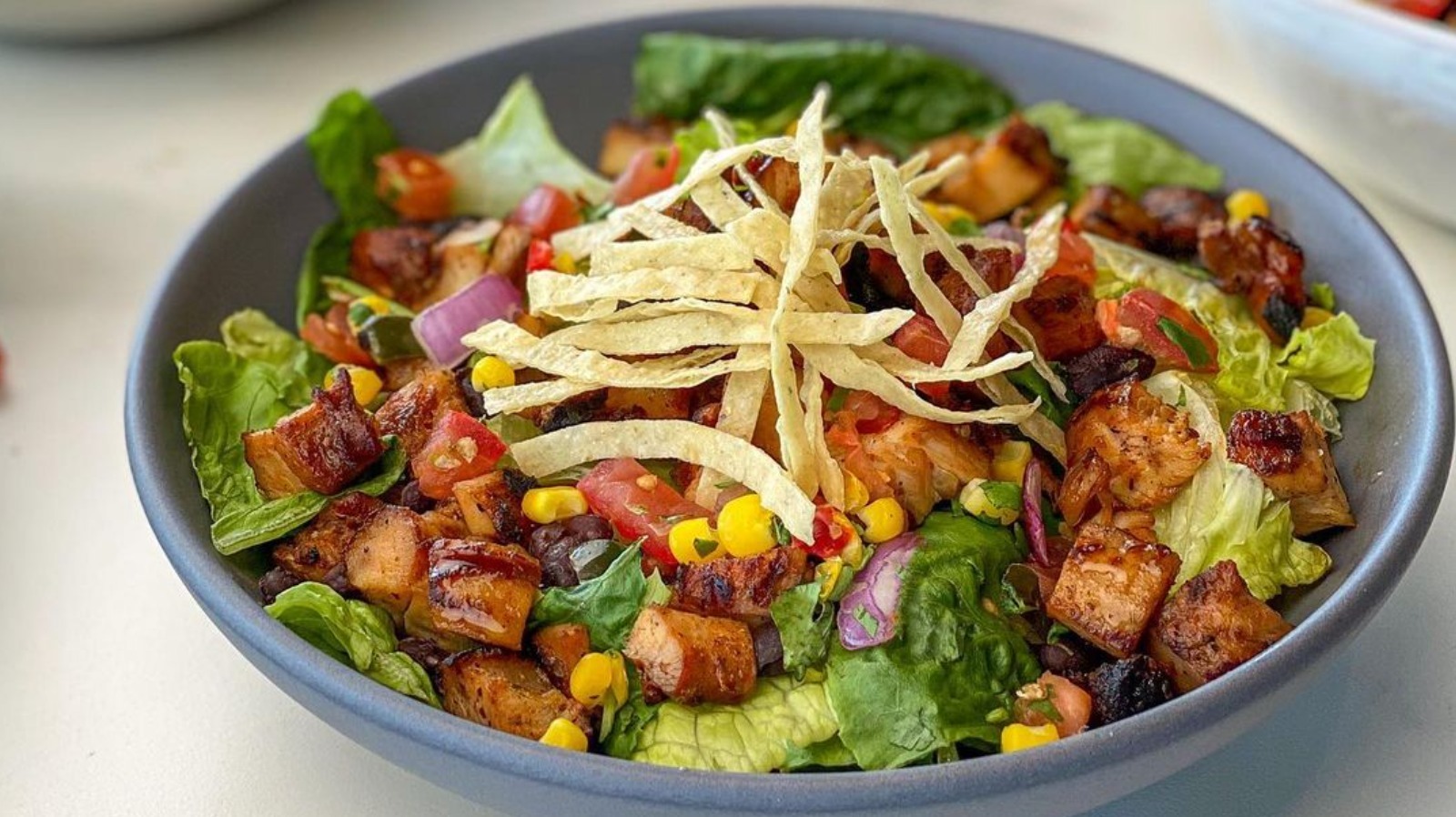What is the healthiest bowl at Qdoba?