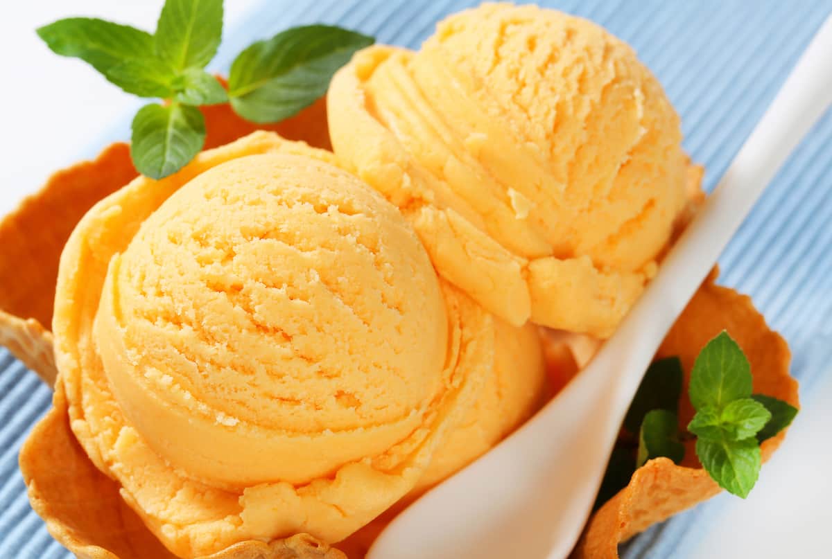 What's difference between sherbet and sorbet?