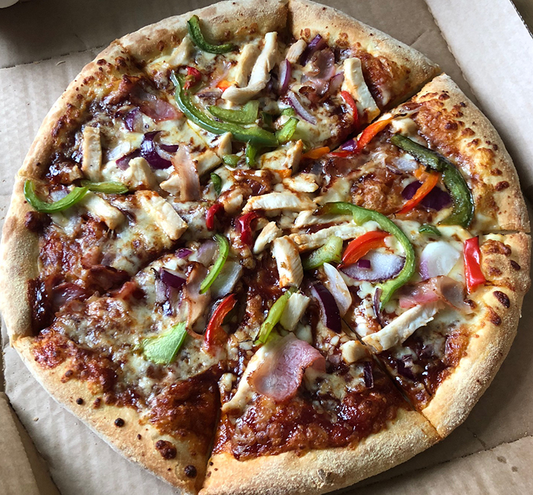 What's on a BBQ Chicken pizza Dominos?