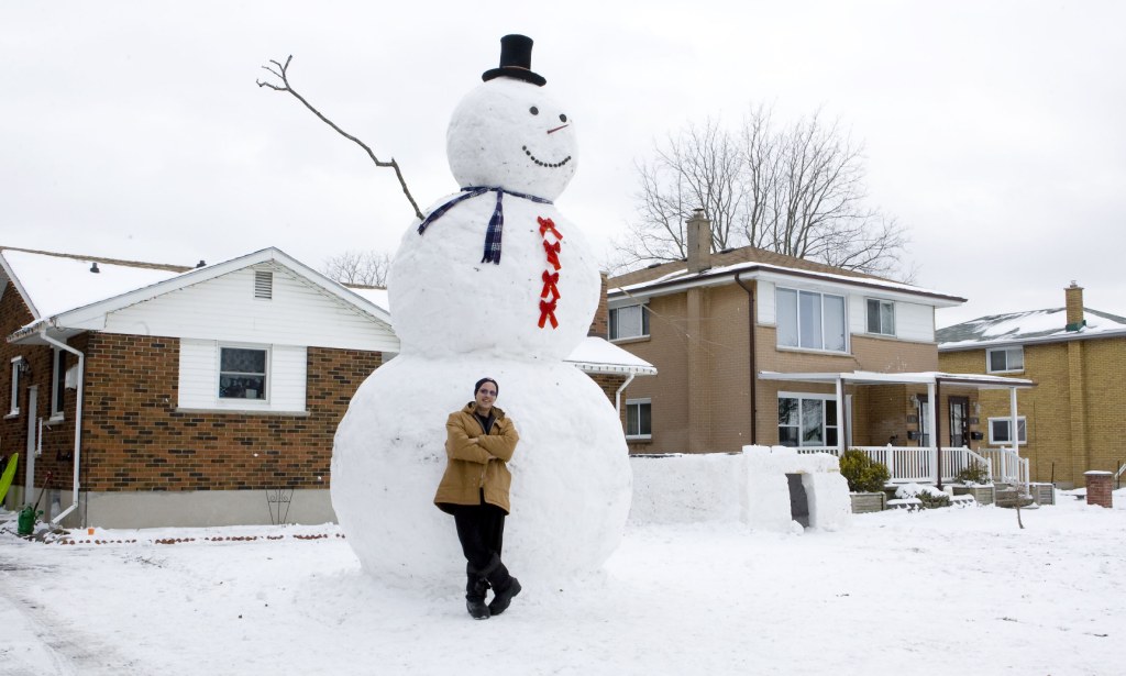 Where is the world's largest snowman?