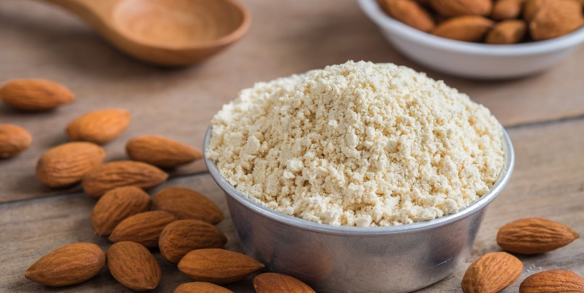 Are there carbs in almond flour?