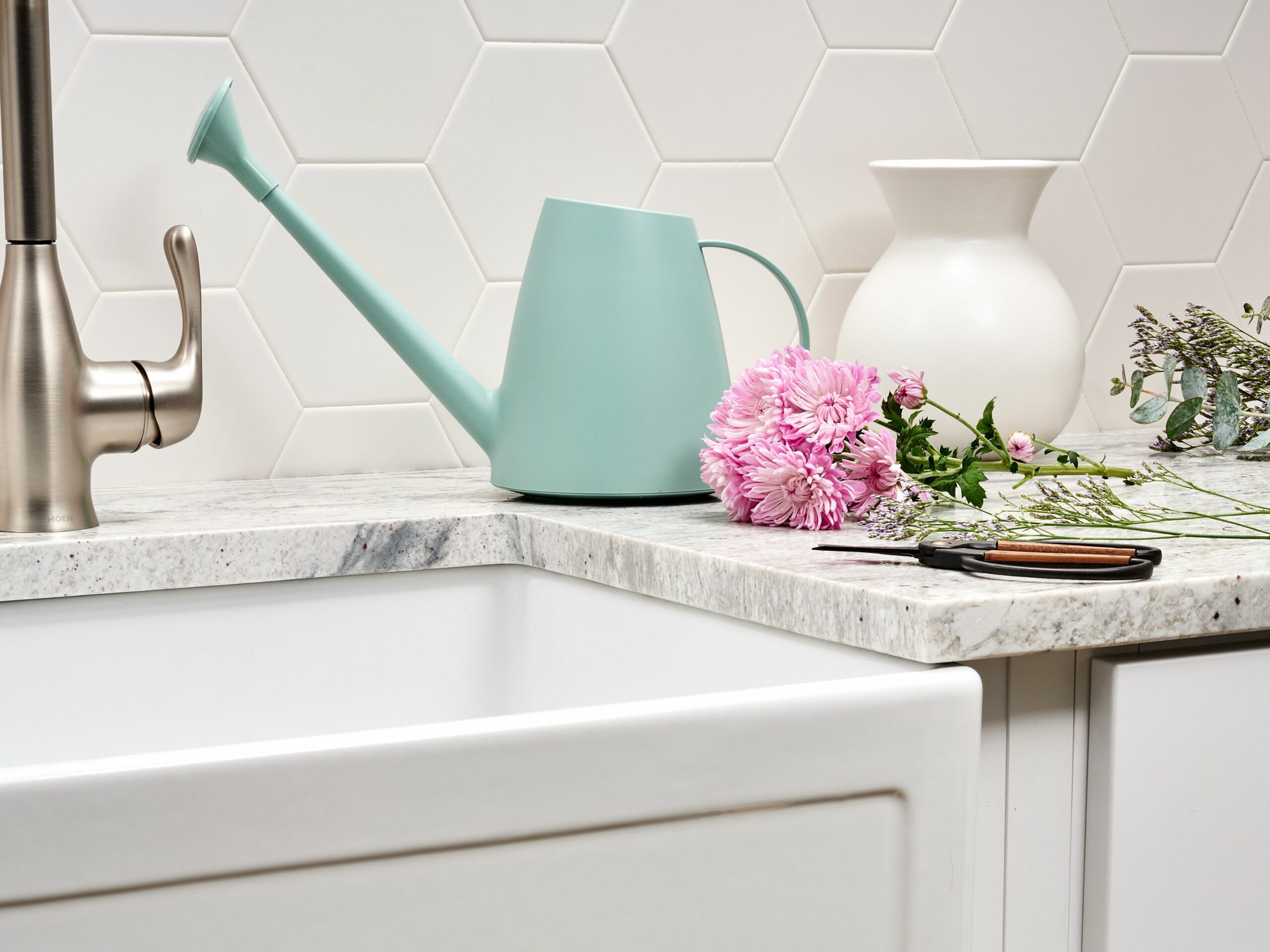 What is a standard size undermount sink?