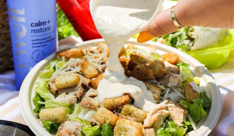 What's in a Zaxby's Caesar salad