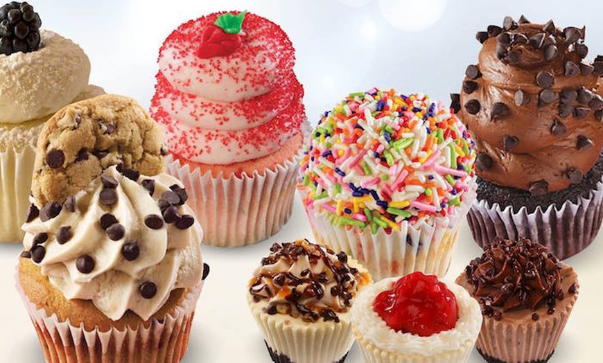 What NFL players have a cupcake shop?